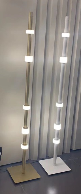 גופי תאורה בקטגוריית: מנורות עמידה  ,שם המוצר:  עמידה LIMITLESS